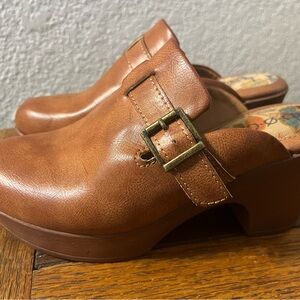 Born b.o.c. Mule Clogs Brown Buckle Strap Platform Comfort Shoes Women’s Size 7M